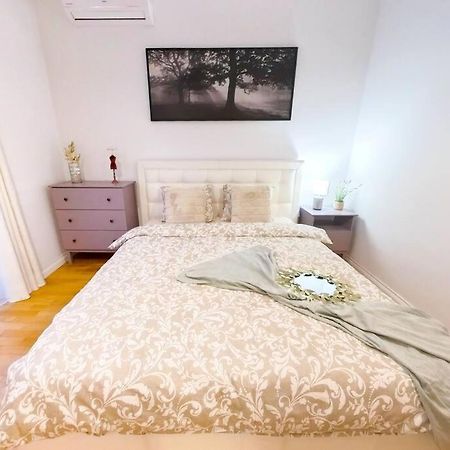 Old Town Spacious Apartment Bucharest Luaran gambar