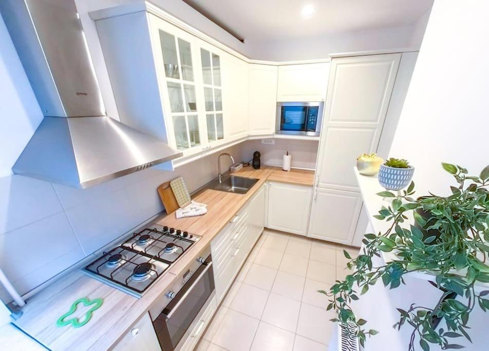 Old Town Spacious Apartment Bucharest Luaran gambar